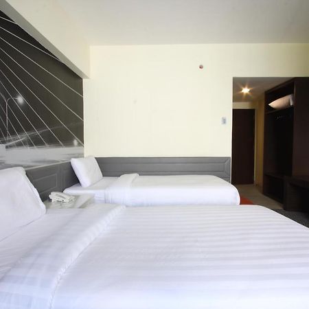 Royal Delight Hotel กรุงเทพมหานคร ภายนอก รูปภาพ