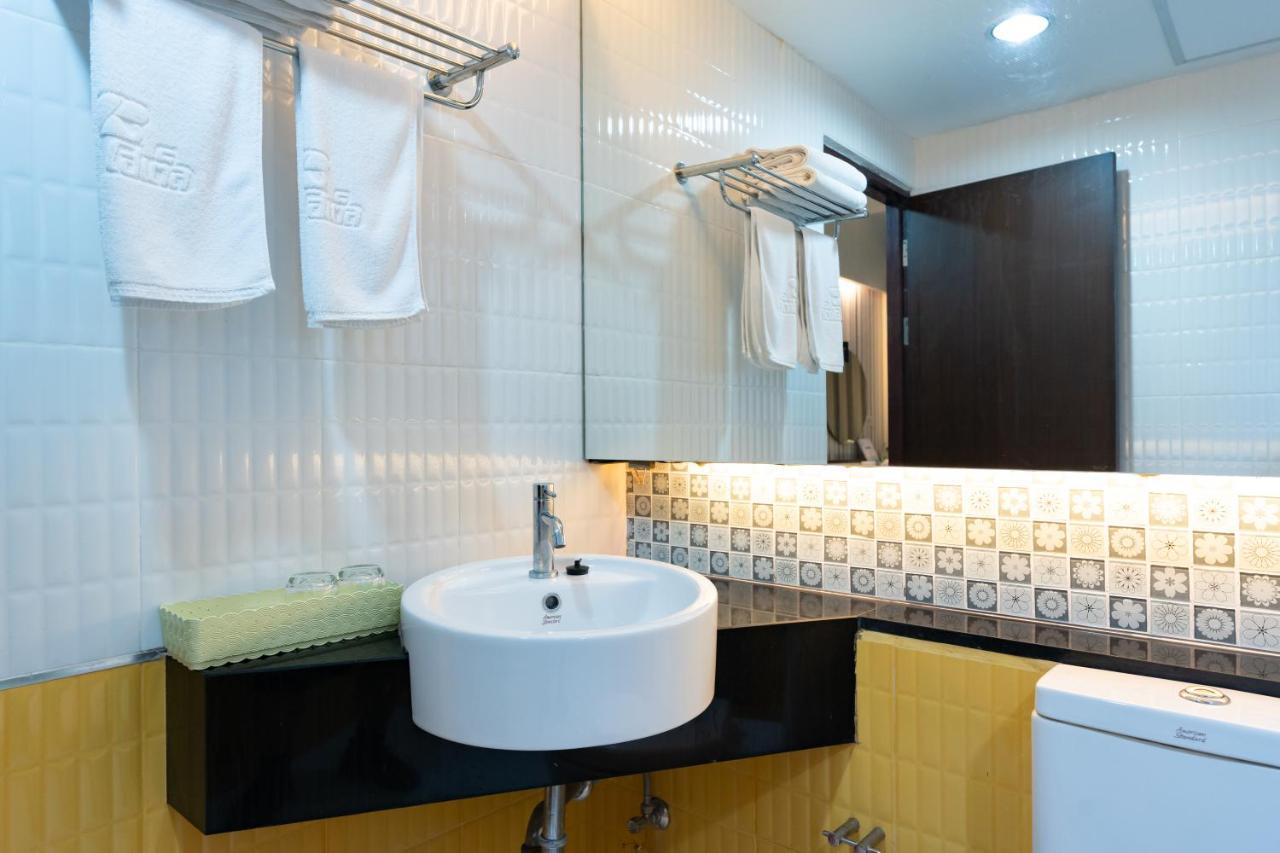 Royal Delight Hotel กรุงเทพมหานคร ภายนอก รูปภาพ