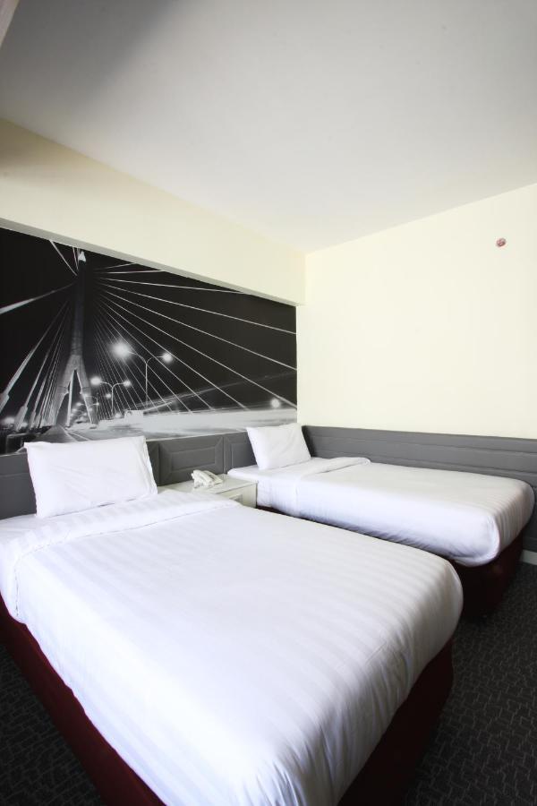 Royal Delight Hotel กรุงเทพมหานคร ภายนอก รูปภาพ
